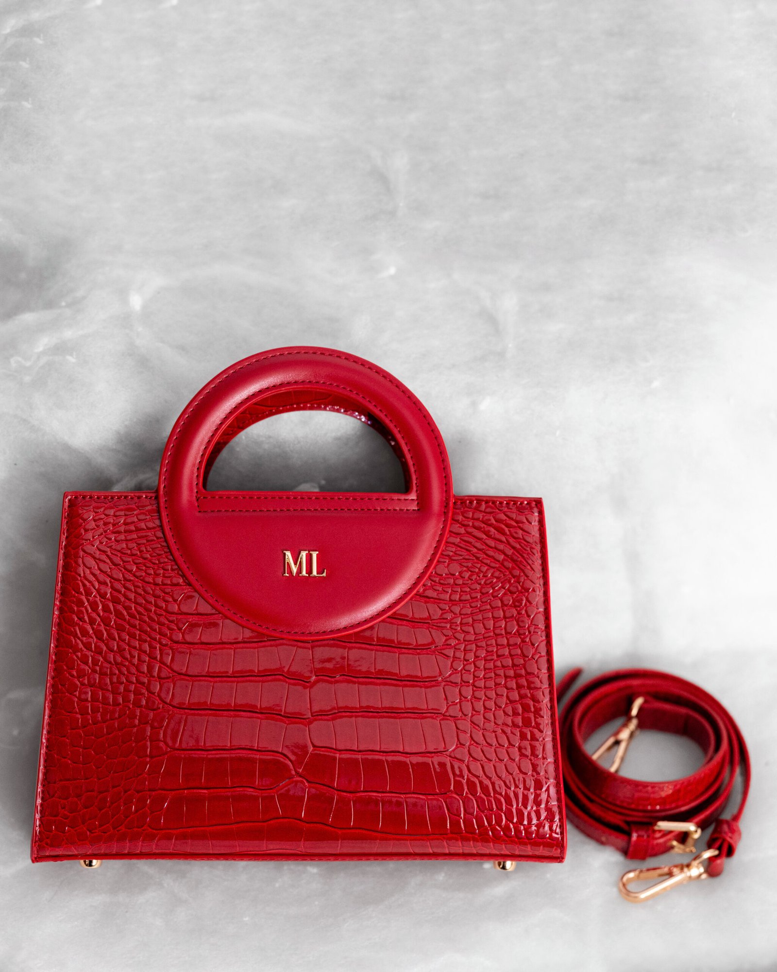 ML au féminin rouge